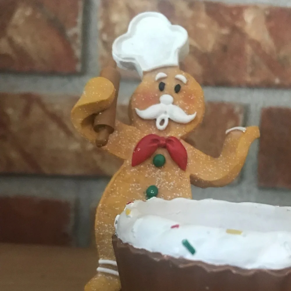 Rare Gingerbread Yankee Candle Cupcake holder